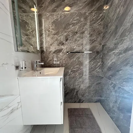 A27 - 5 Mins Walk To Valletta Ferry - Shopping Mall And Bay By Quicktrips